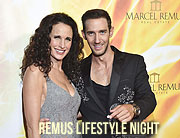 „Remus Lifestyle Night“: Frauenpower bei der Mega-Sause von Luxus-Makler Marcel Remus.  Foto: BrauerPhotos / G.Nitschke